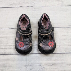 8T Umi Leather Mary Janes